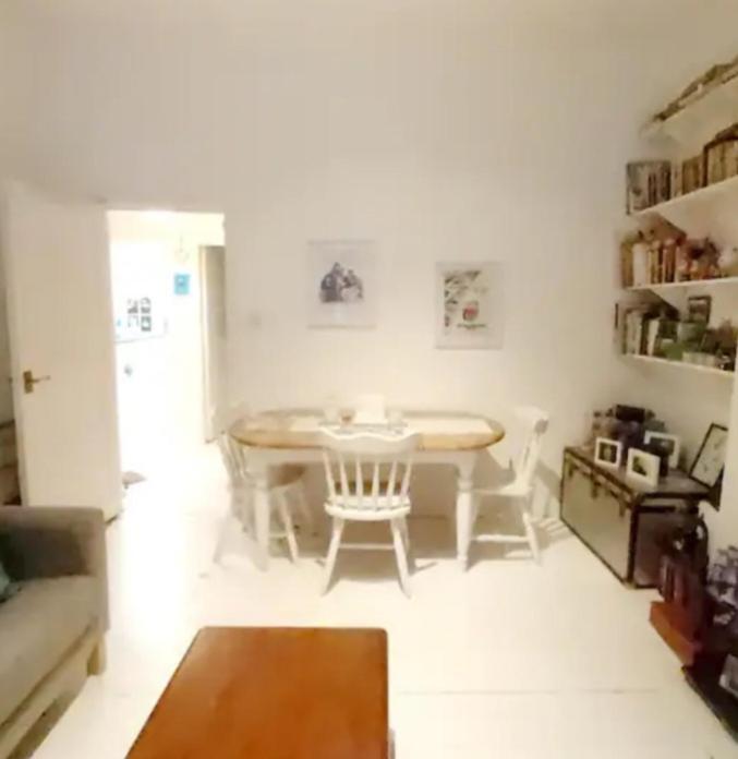 Centrel To London Single Bed Room Quiet Home With Host And Breakfast Eksteriør bilde