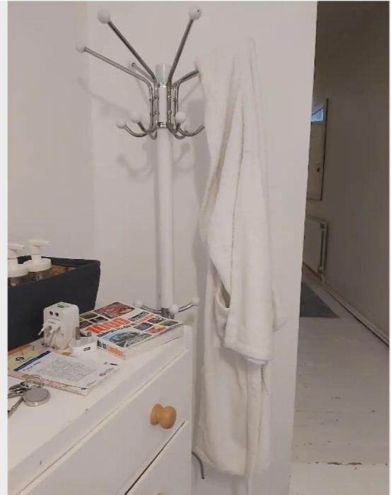 Centrel To London Single Bed Room Quiet Home With Host And Breakfast Eksteriør bilde
